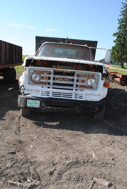 GMC 6000 Single-axle Truck with 13' steel box, hoist, air brakes, V8 small block, NO TITLE