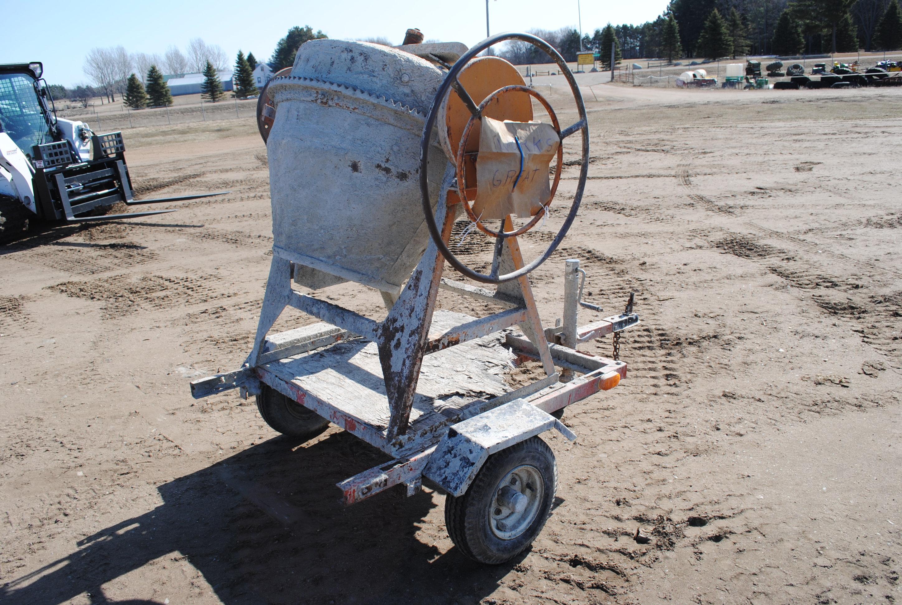 Cement mixer on trailer, works