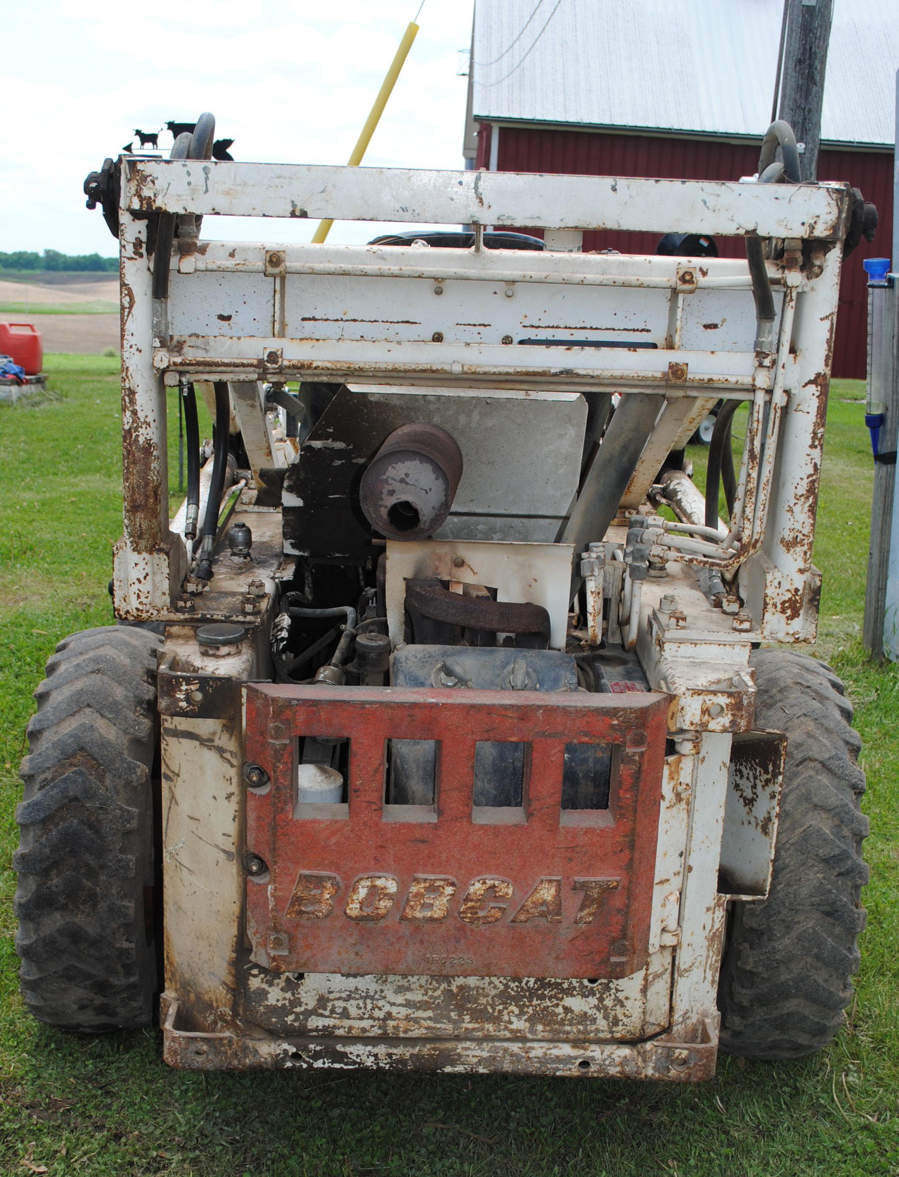 Bobcat M-610 with 55" material bucket & 55" manure fork, was overhauled in 1998 when it had 2,965 ho