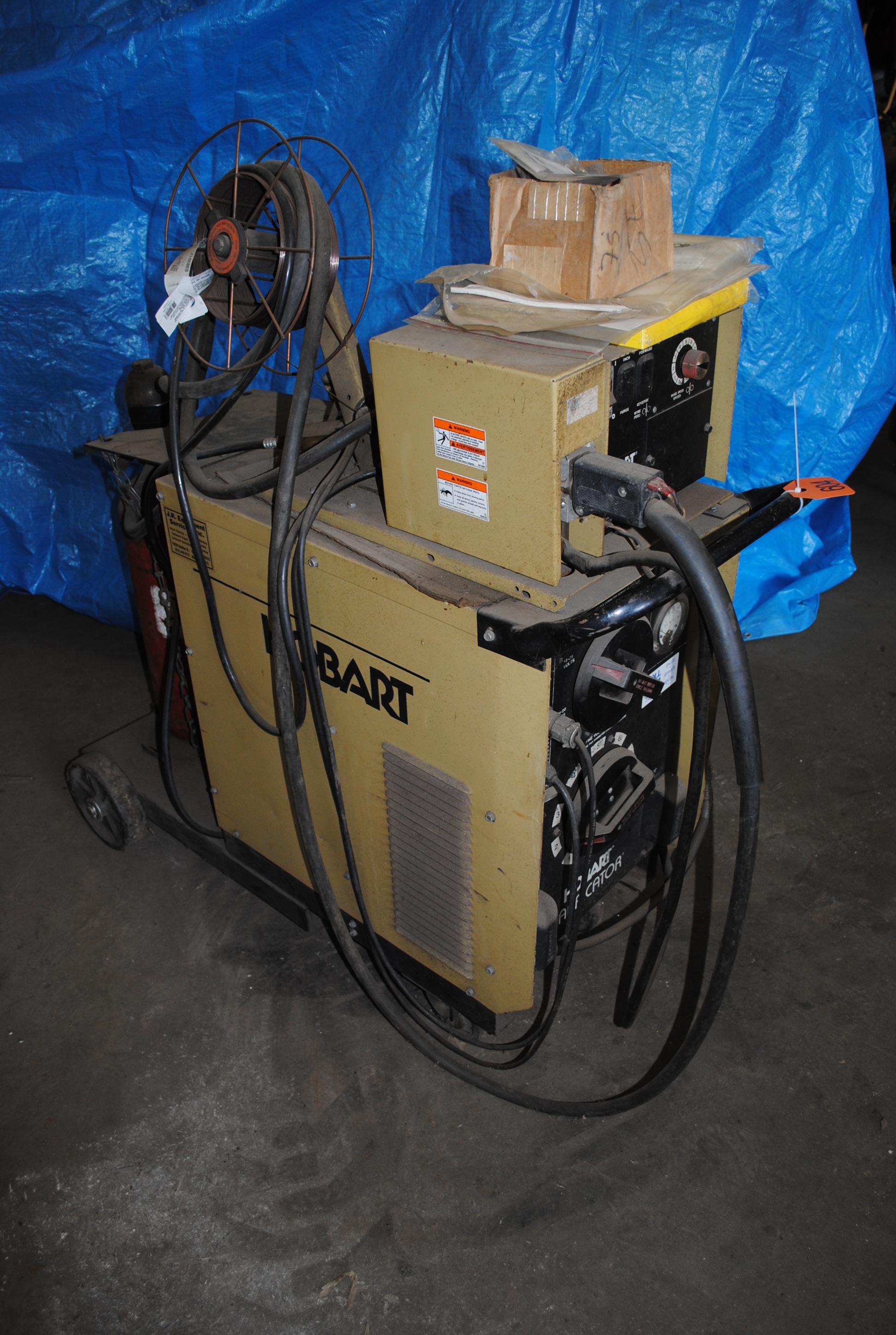 Hobart Fabricator/Hobart 2410 Wire Feed Welder