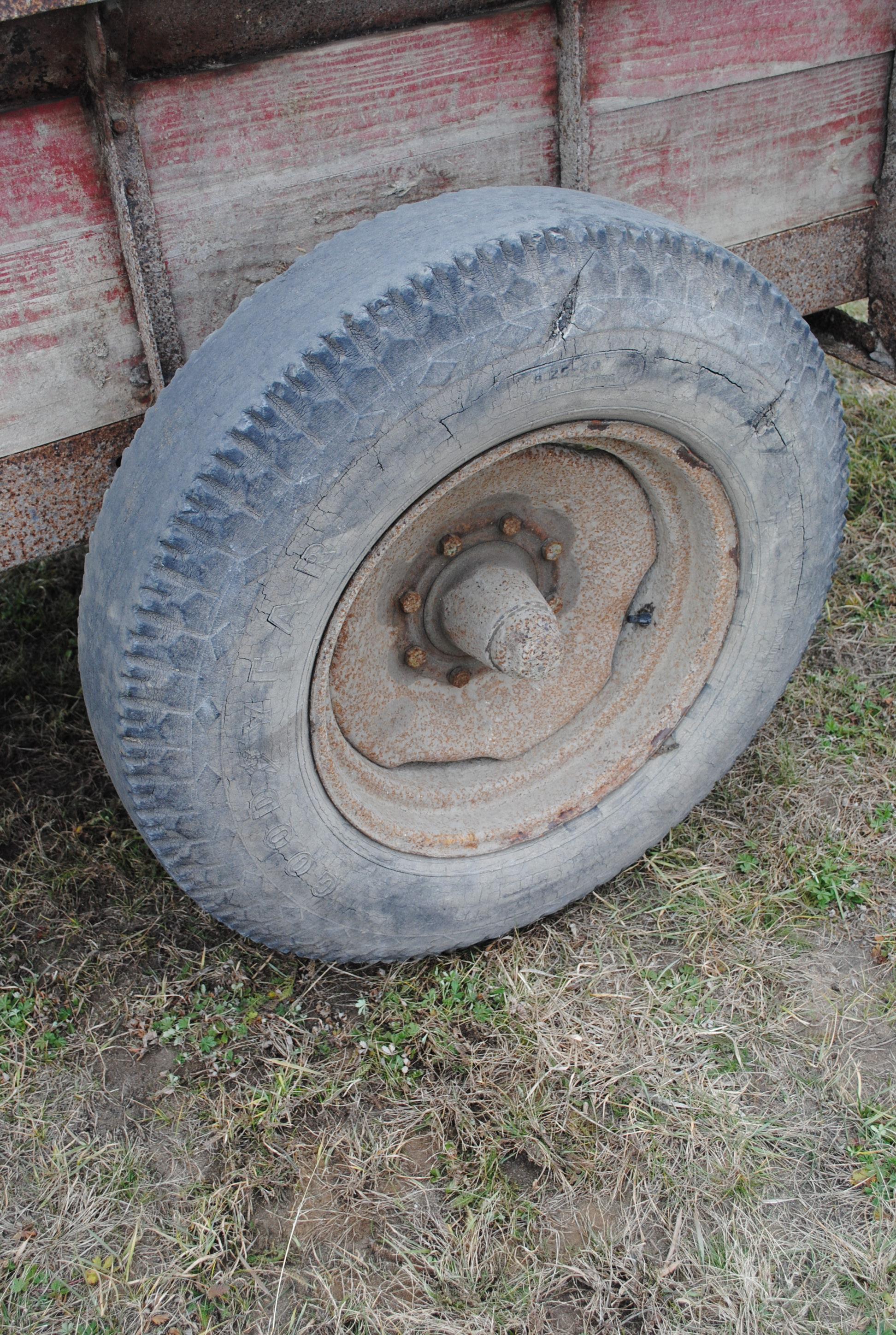 Minnesota Manure Spreader, pto in office, beater does not spin