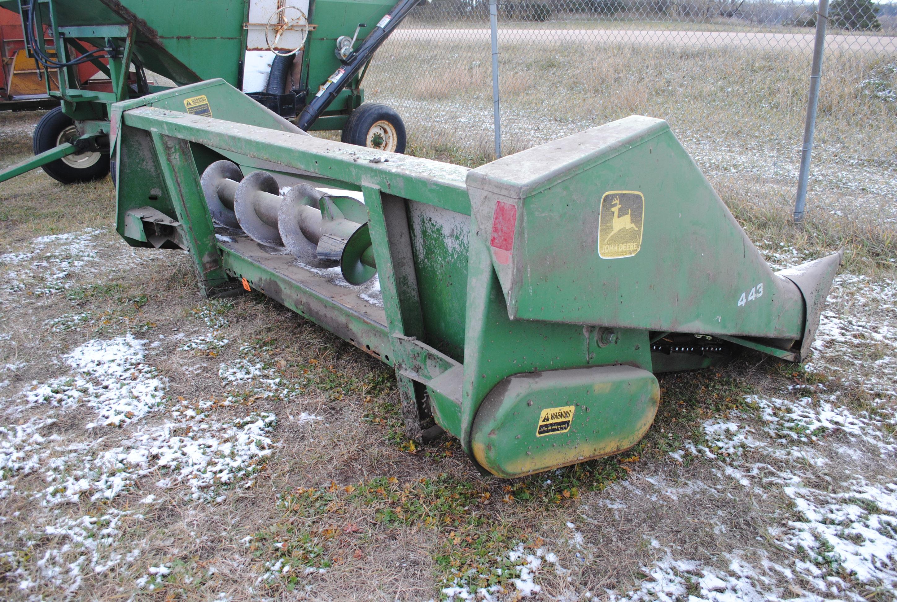 John Deere 443 4-Row 36" Corn Head