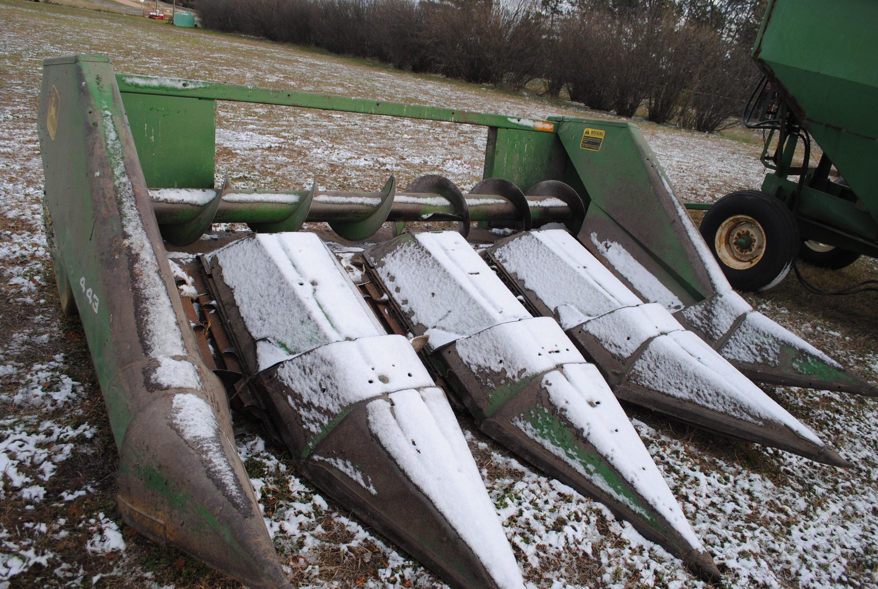 John Deere 443 4-Row 36" Corn Head