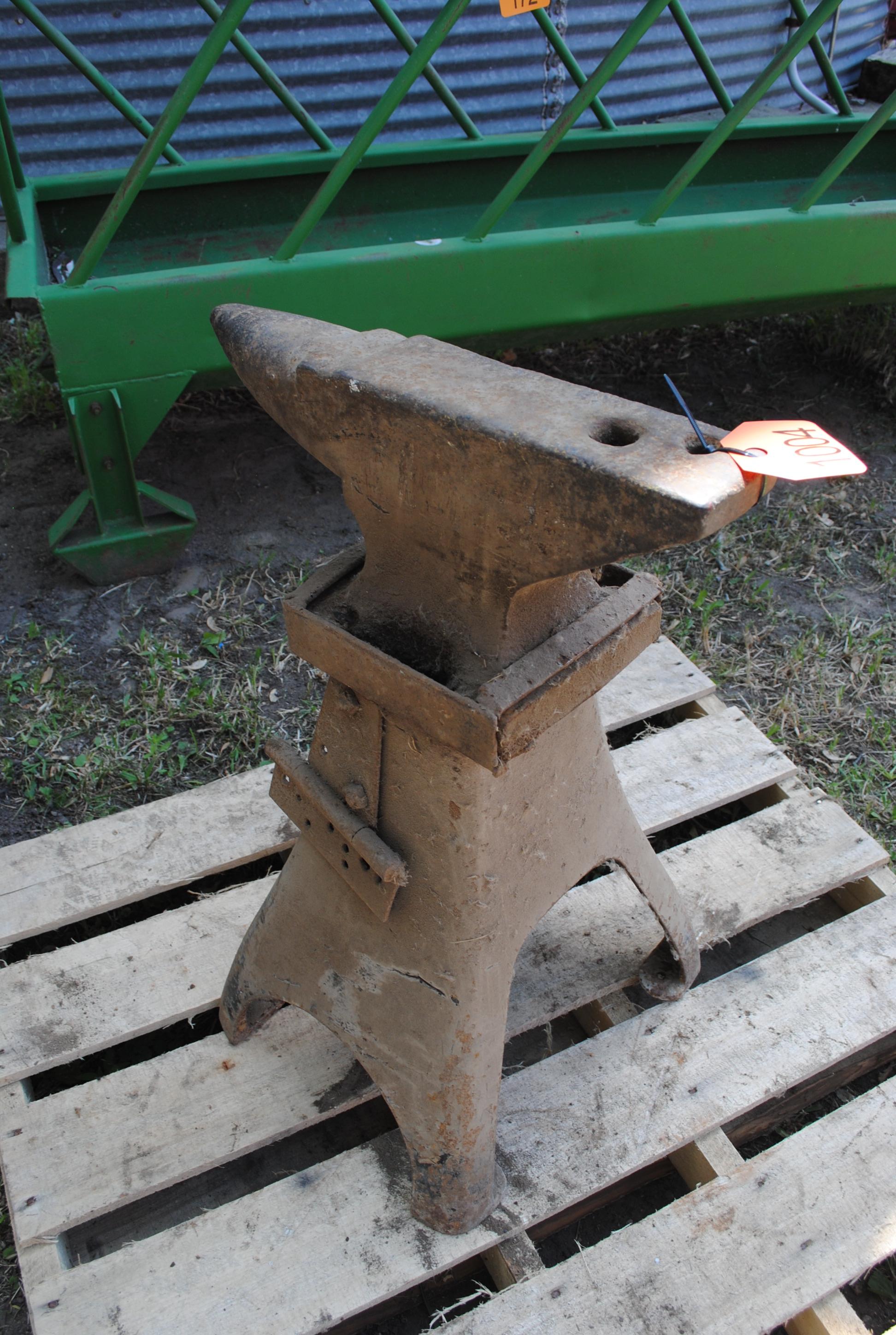 Anvil on Stand, 18-3/4" x 3.5'
