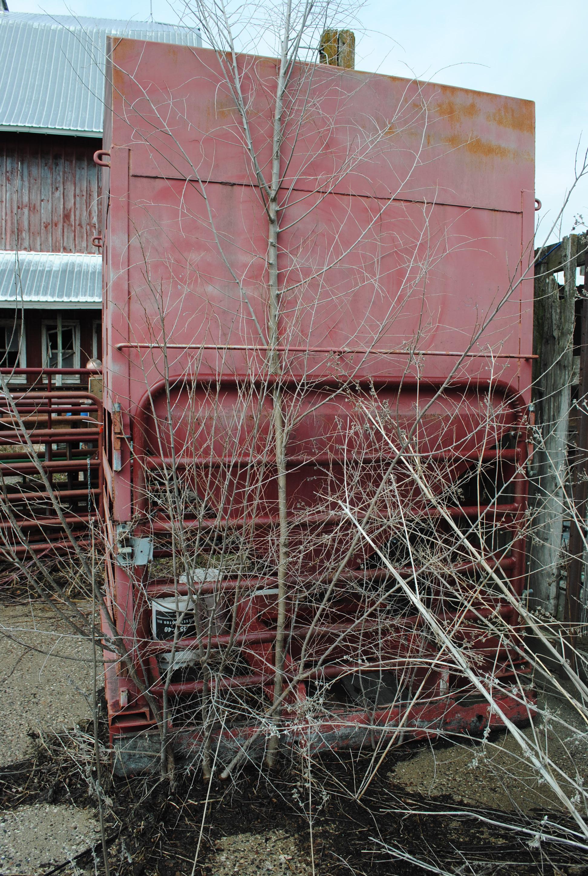 Approximate 2-Ton 2-compartment bulk bin with 6' gate on 2 sides