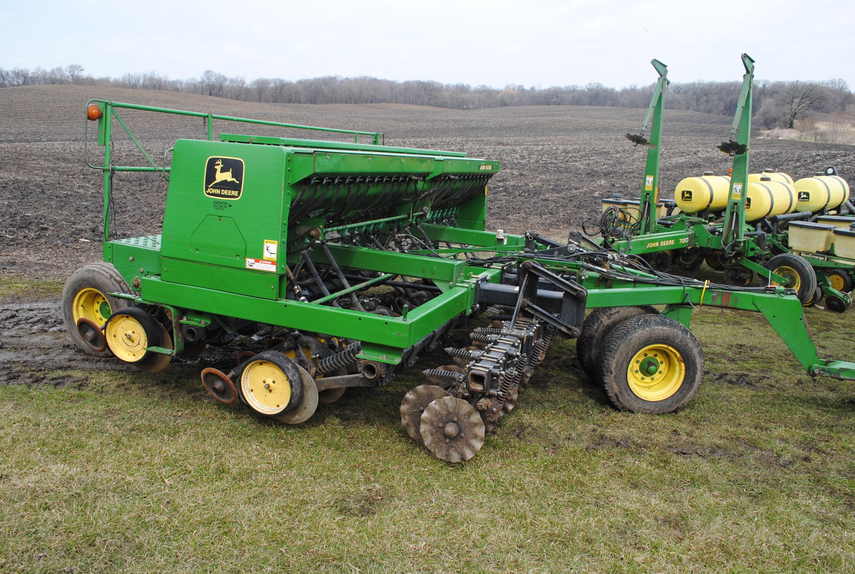 John Deere 750 15' No-Till Bean Drill with Grass Seeder, 7-1/2" spacing, front dolly wheels, cast cl