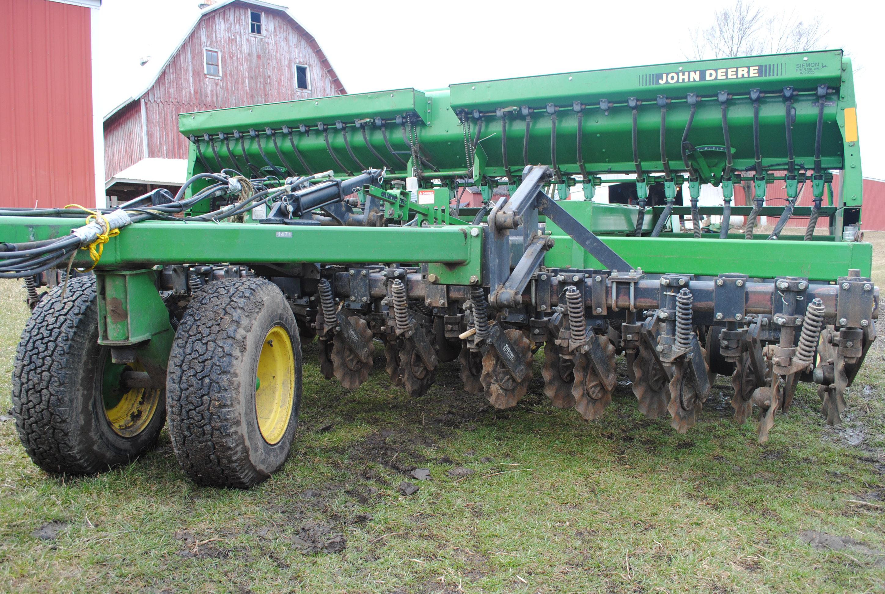 John Deere 750 15' No-Till Bean Drill with Grass Seeder, 7-1/2" spacing, front dolly wheels, cast cl