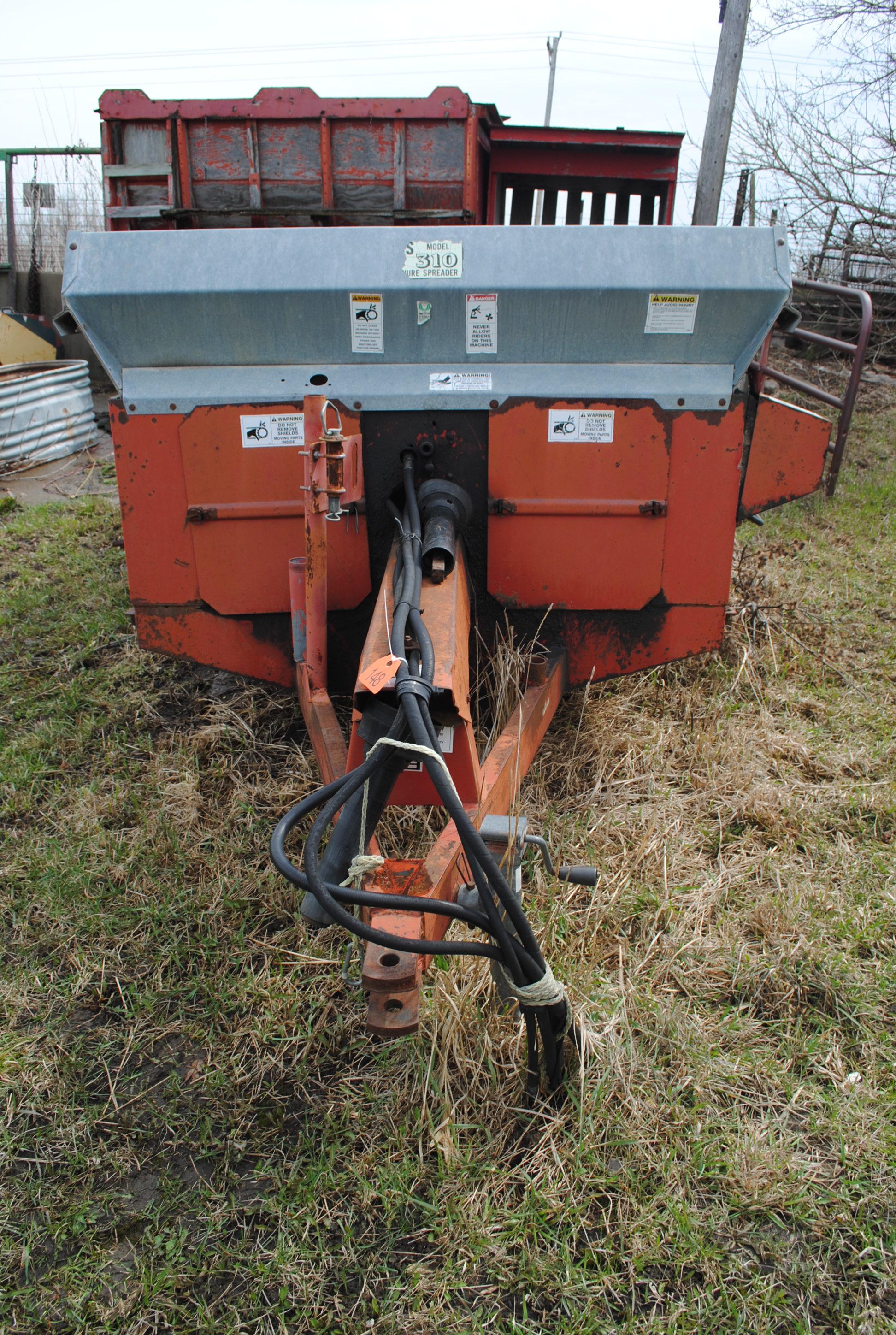 H&S Model 310 Manure Spreader, poly floor, slop gate, single beater, tandem axle, 540 pto