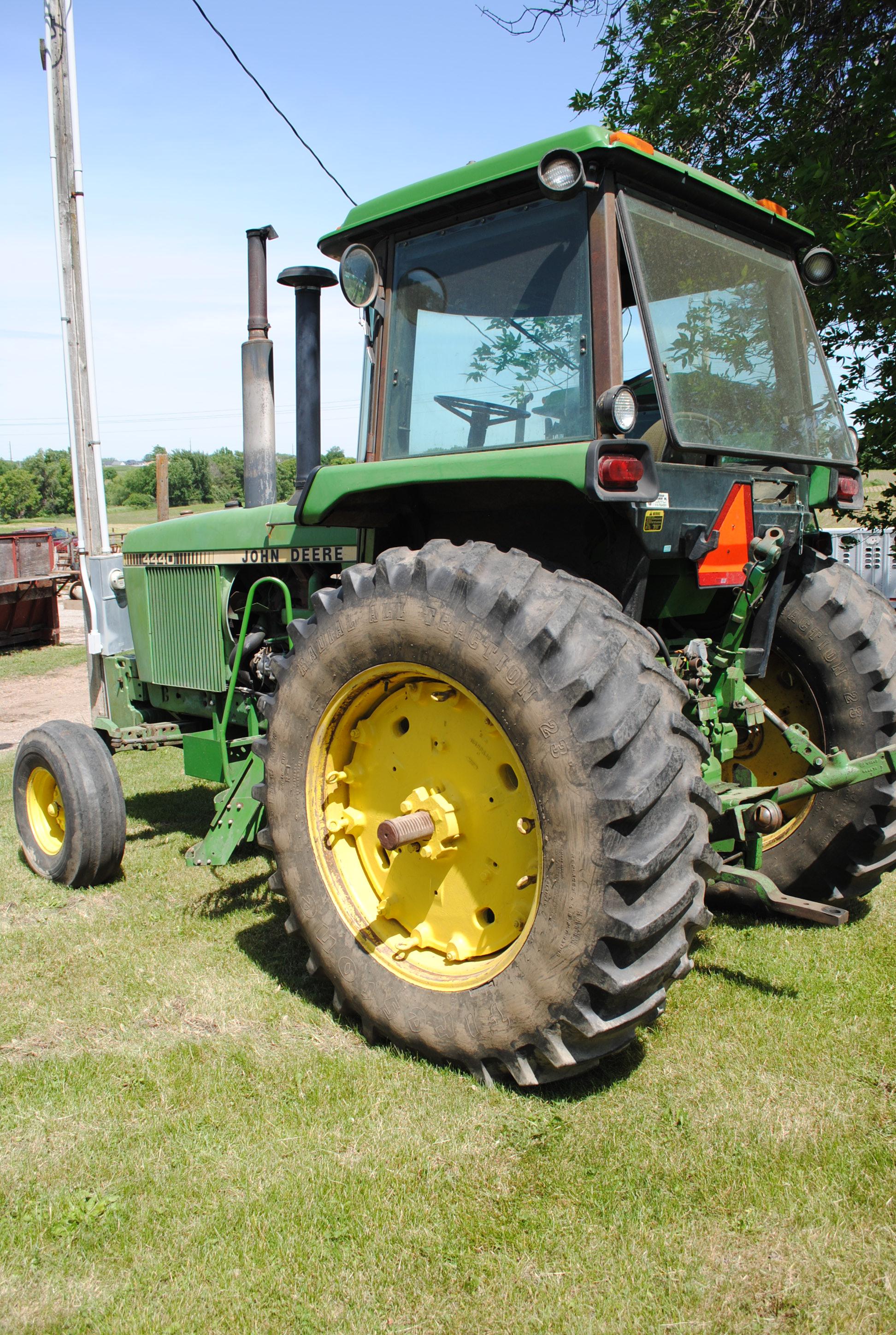 John Deere 4440 Diesel with 8-speed Powershift & 4 reverse, band duals, 2 hydraulics, 540 & 1000 pto