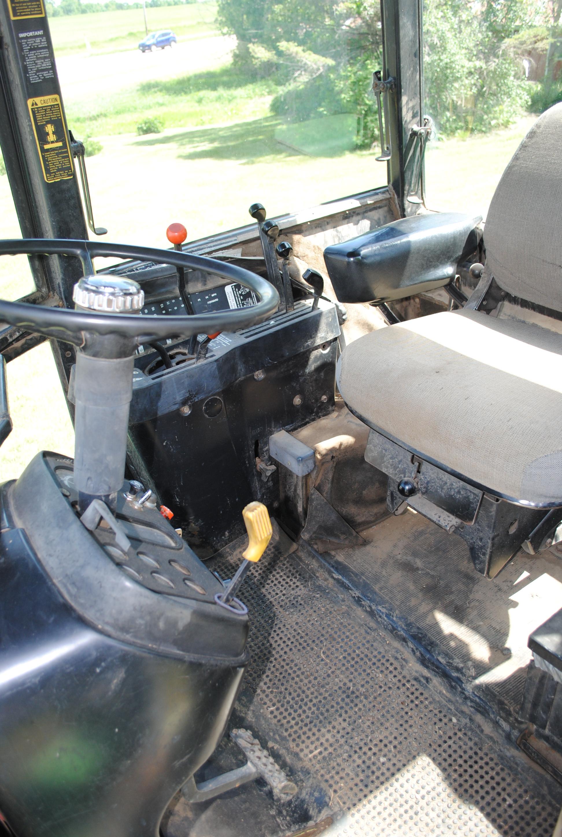 John Deere 8630 4WD, Soundguard cab, axle hubs, 3-point, pto, 3 hydraulics & electric, Quad Range, 5