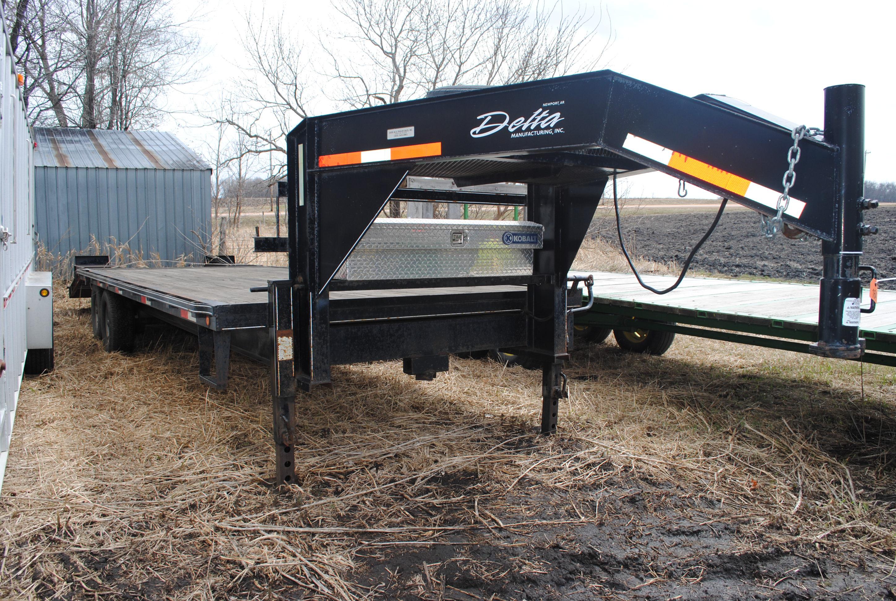 Delta Gooseneck Flatbed Trailer, 20' + 5' beaver tail, 102" wide, flip over ramps, flip-up beaver ta