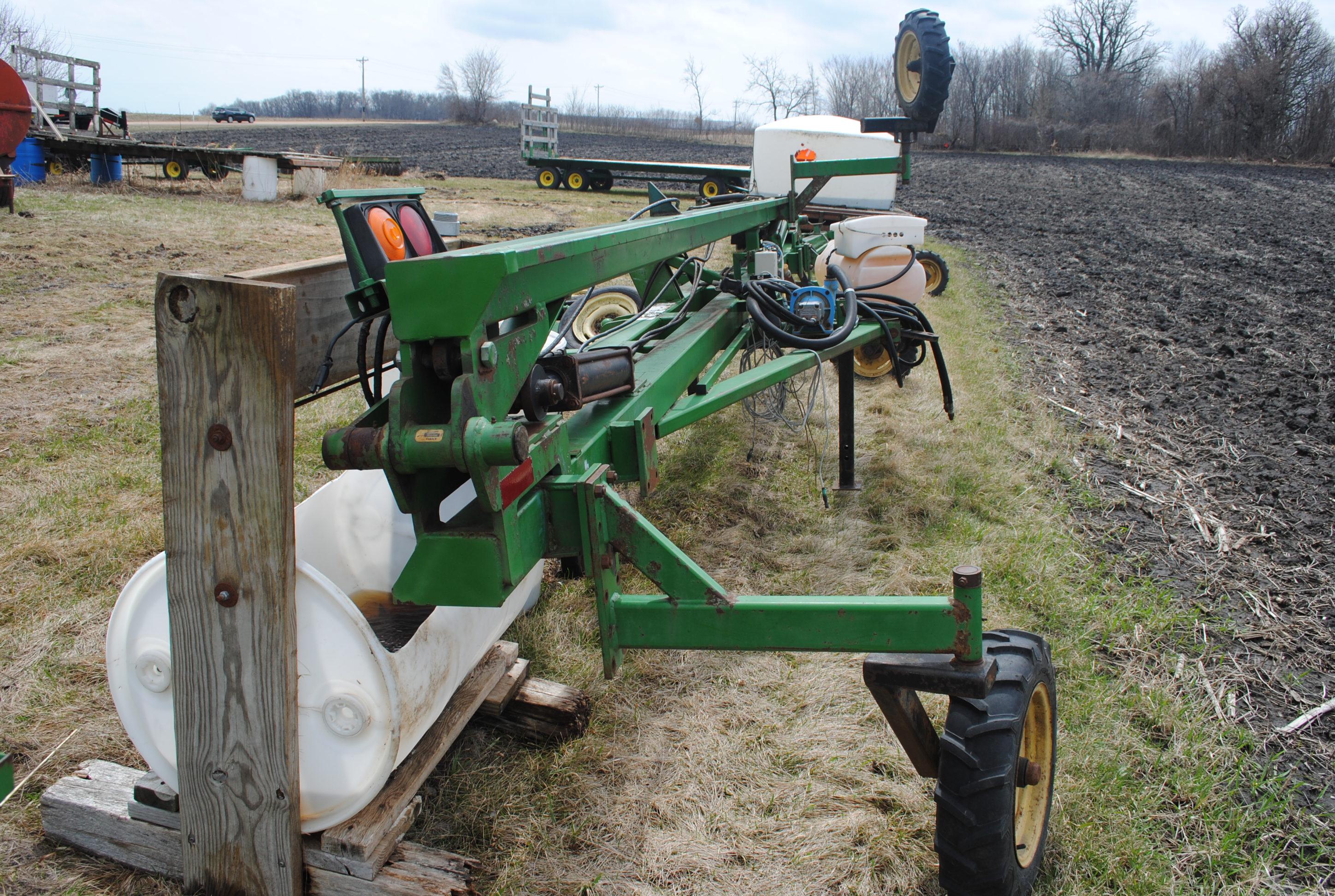 Fast 56' 3-pt Sprayer Boom, missing nozzles, hydraulic driven pump, project-needs work