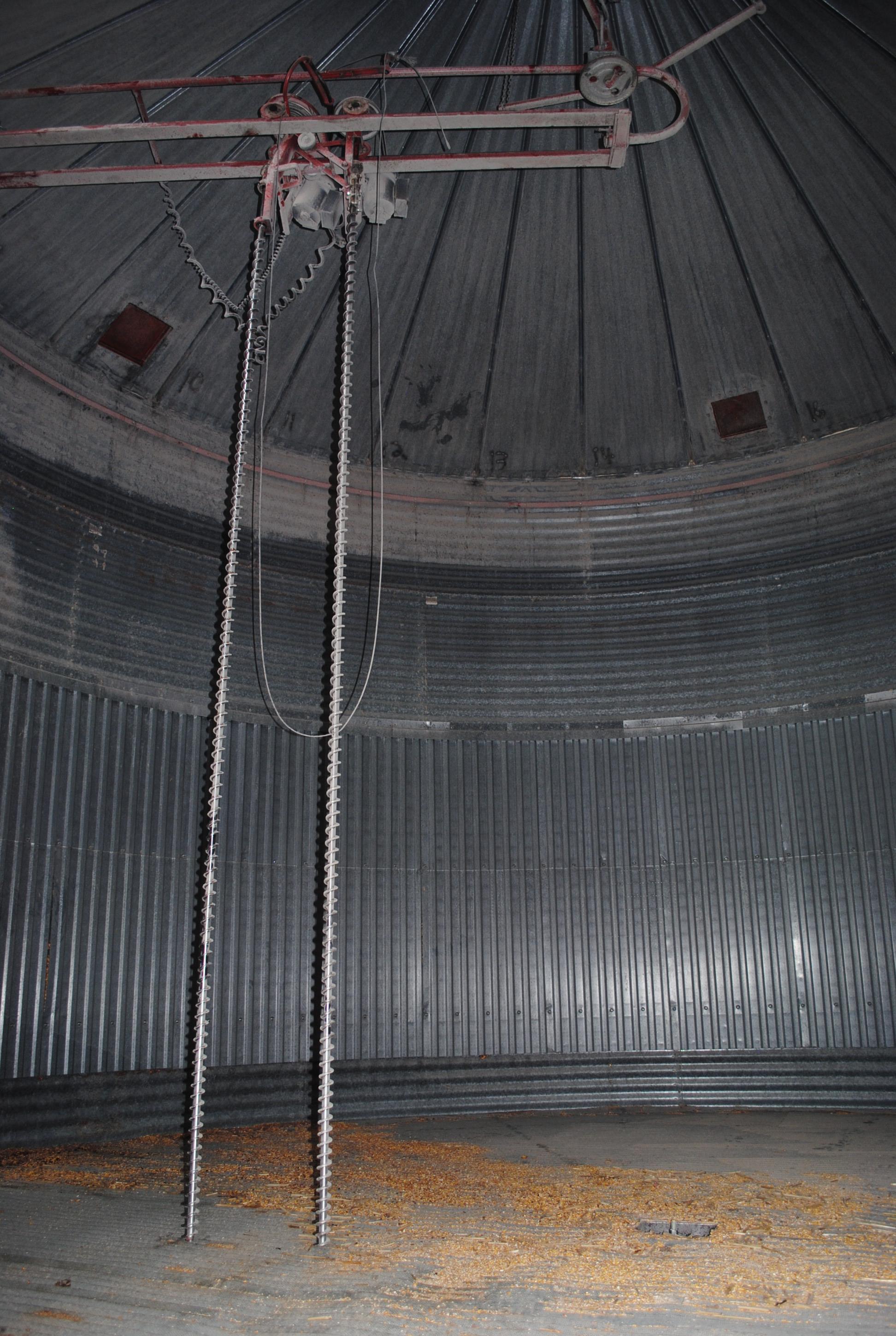 Butler 26' 5-Ring Grain Bin, aeration floor, LP fan bin dryer, aerators, 8" unload auger, Buyer is r