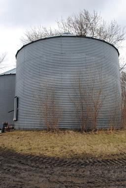 Butler 26' 5-Ring Grain Bin, aeration floor, LP fan bin dryer, aerators, 8" unload auger, Buyer is r