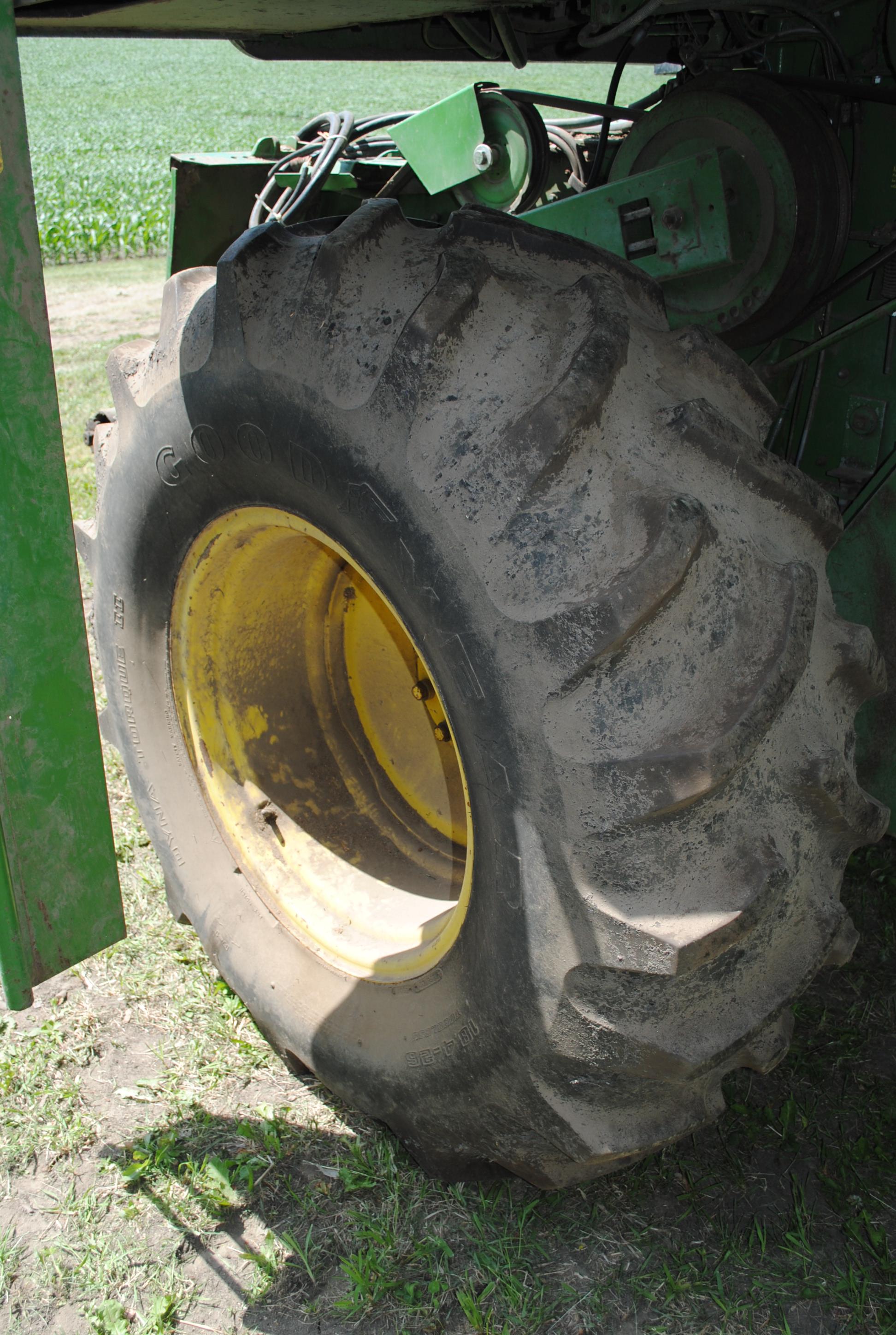 John Deere 4400 Diesel Combine, has been sitting a few years, has NO BRAKES