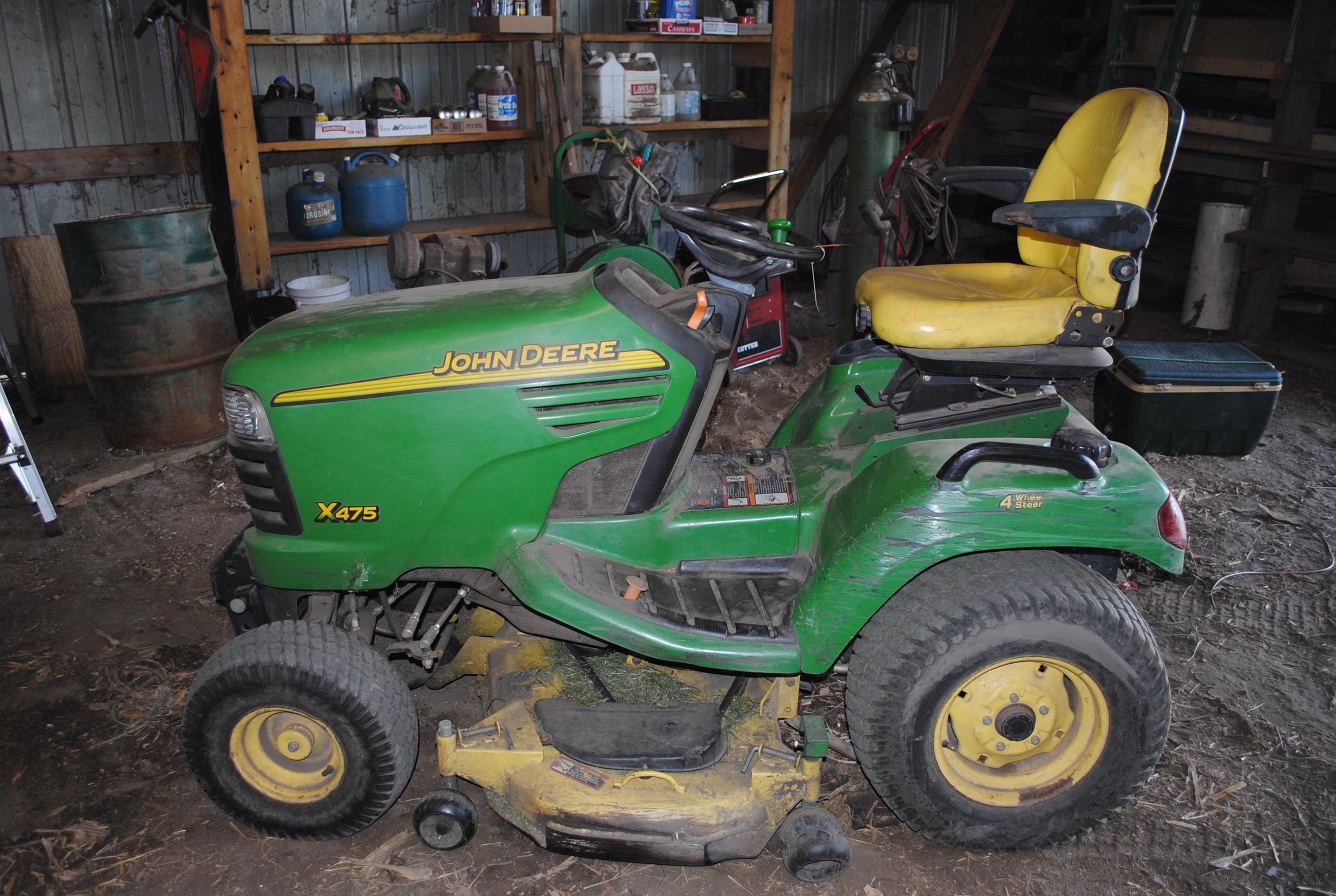 John Deere X475 Riding Lawn Mower, 4-wheel steer, 48" deck