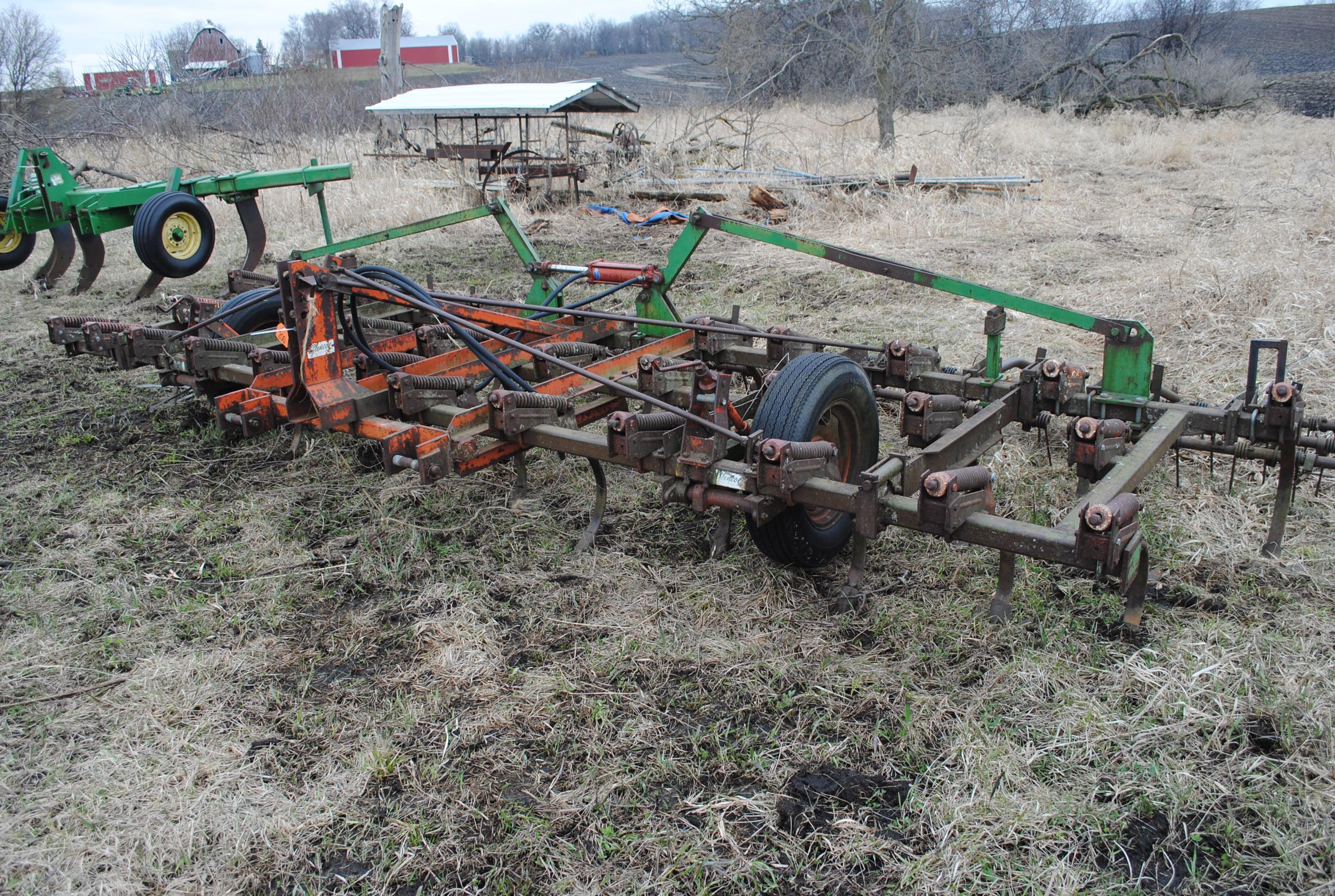 Glencoe 3-Point Field Cultivator with 3-bar harrow, 18' with hydraulic wing fold