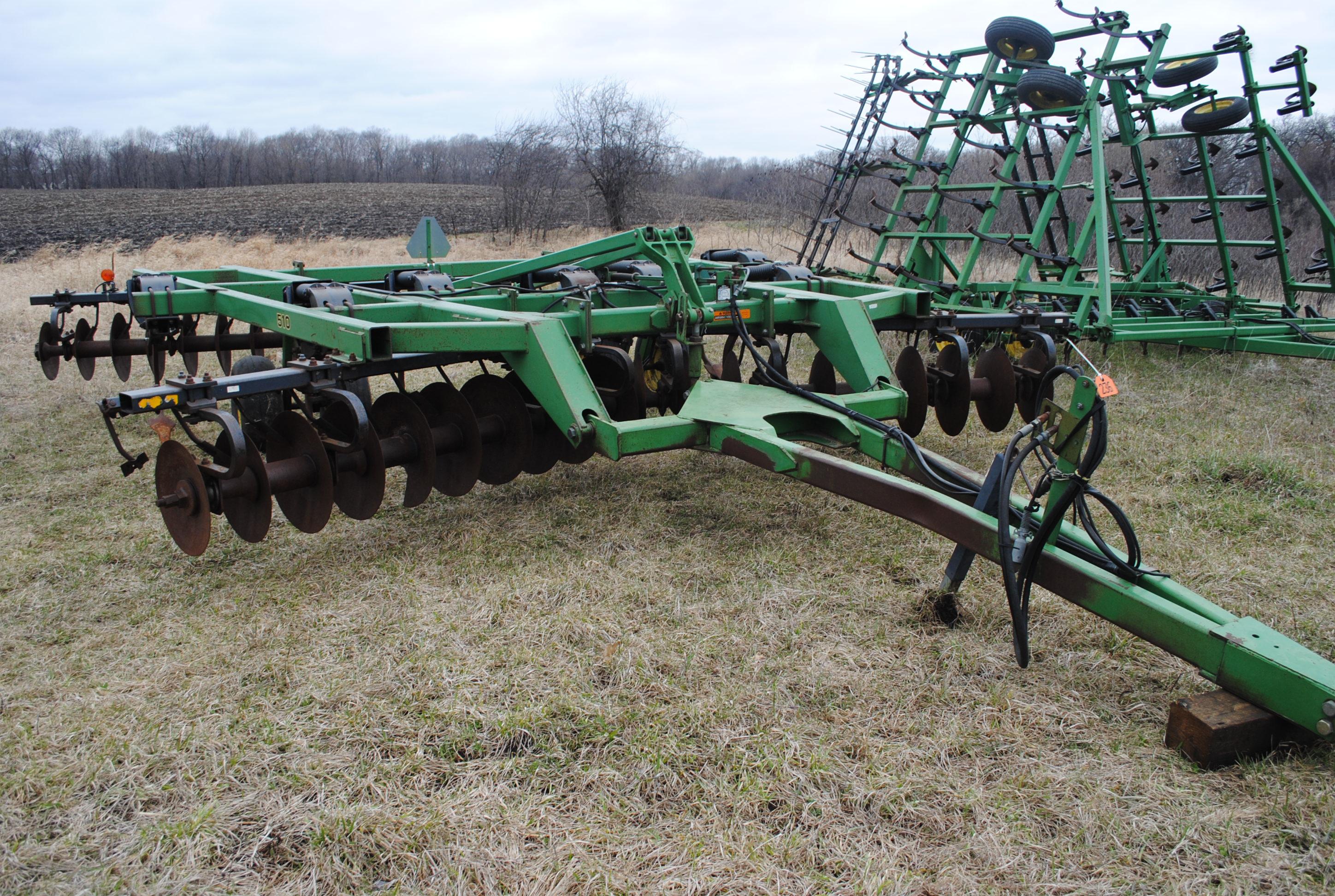 John Deere 510 7-shank Disc Ripper with disc cleaners