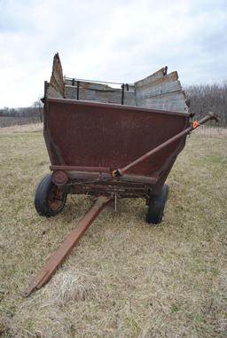 Flarebox with pto apron floor on MN Heavy Duty Super 6 running gear, bad floor