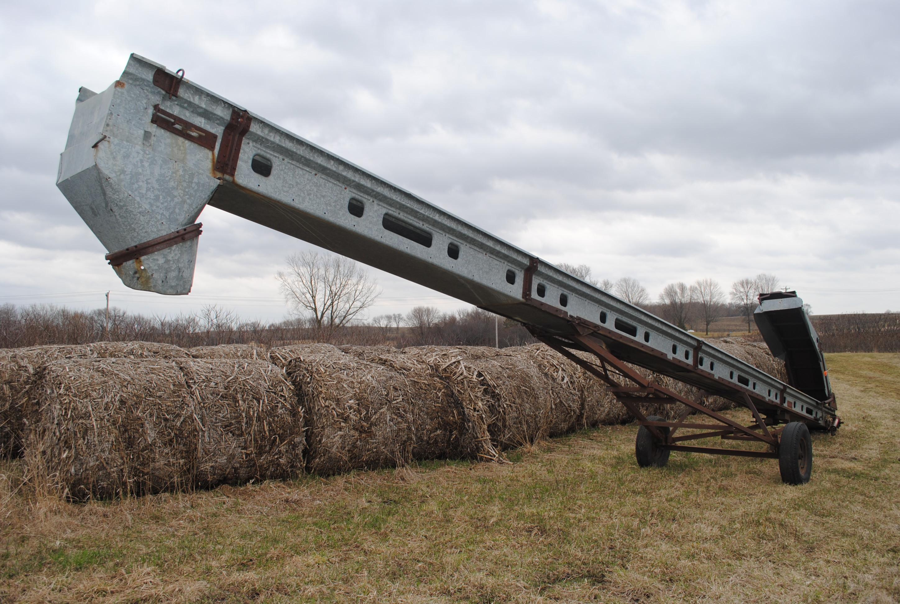 50' +/- Kewanee Model 500 Elevator on Transport, pto driven