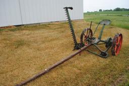 New Idea #10 Horse-drawn sickle mower, 5-1/2'