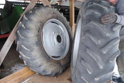 Matching Co-op Agri Power 20.8-38 Hub Duals, 9-bolt, new paint