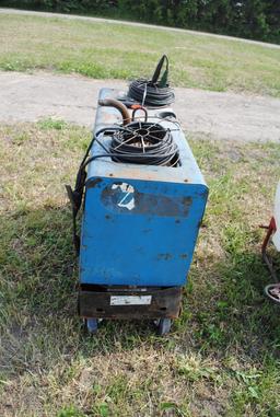 Bobcat 225 200amp welder with leads