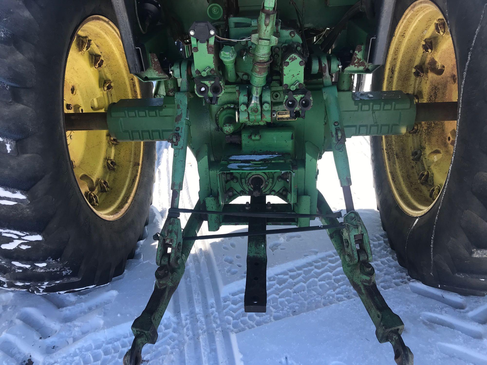 John Deere 4440 Powershift