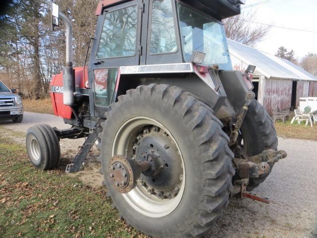 1987 Case-IH 2394 Tractor