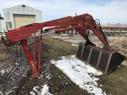 Westondorf - WL-42 Loader with quick attach 7' bucket, Good cutting edge