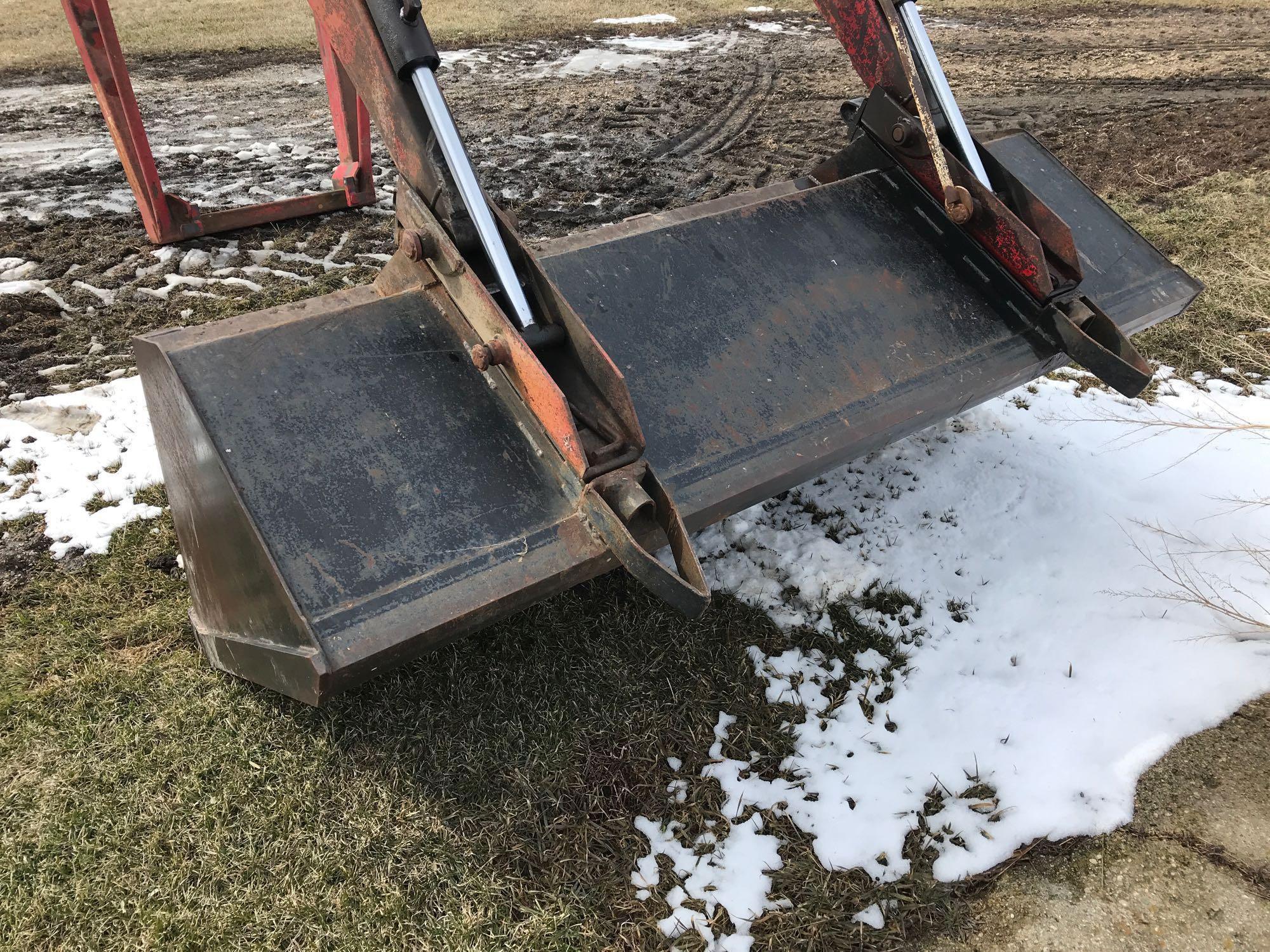 Westondorf - WL-42 Loader with quick attach 7' bucket, Good cutting edge