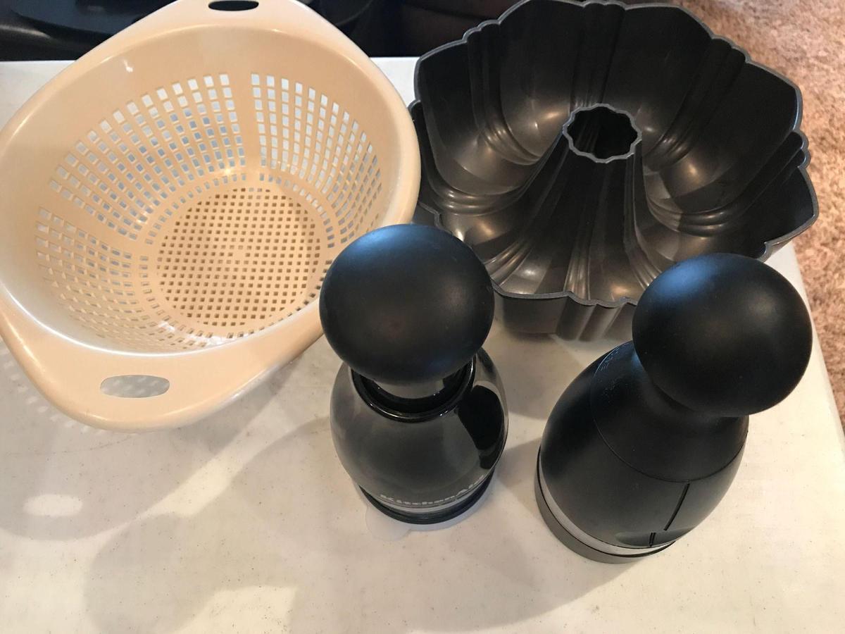 Bundt pan, (2) hand choppers, Strainer (Shipping available)
