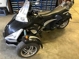 2010 Zhejhiang Kandi 3 wheel Motorcycle, 250cc, auto w/reverse, black/silver only 3775 miles