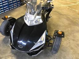 2010 Zhejhiang Kandi 3 wheel Motorcycle, 250cc, auto w/reverse, black/silver only 3775 miles