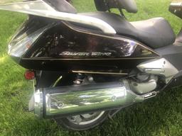 2004 Honda Silver Wing Scooter w/GIVI windshield