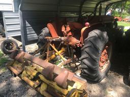 Allis Chalmers D14 gas Tractor w/wf, 3 pt., power steering, fenders, 13.6x26 rear tires, wh. Wghts,