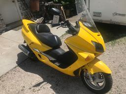 2003 Honda Reflex Scooter w/GIVI windshield, 7796 miles, yellow, ser.# JH2MF06163K100295