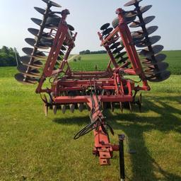 Case-IH 3950 22' Tandem Disc