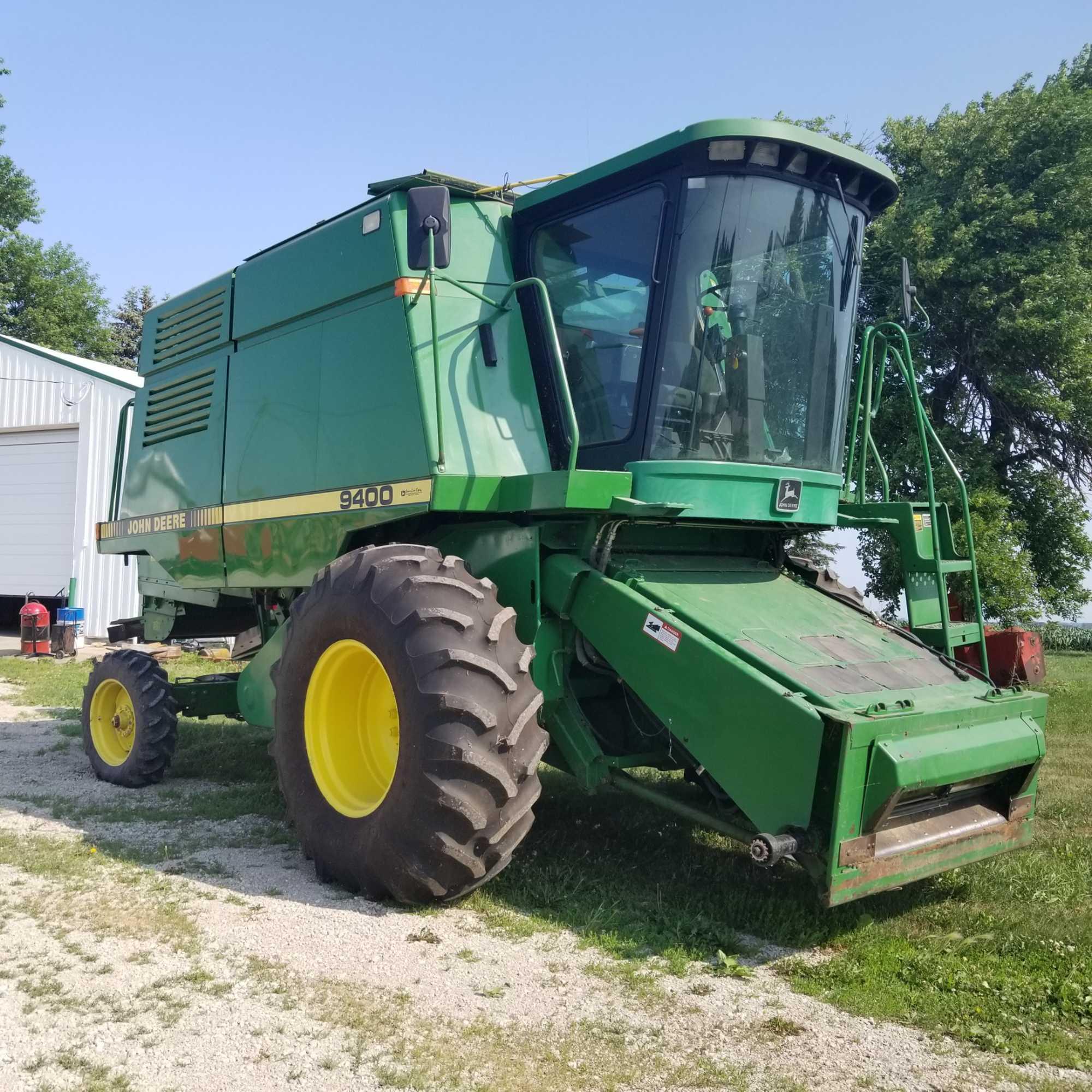 1991 John Deere 9400 Combine