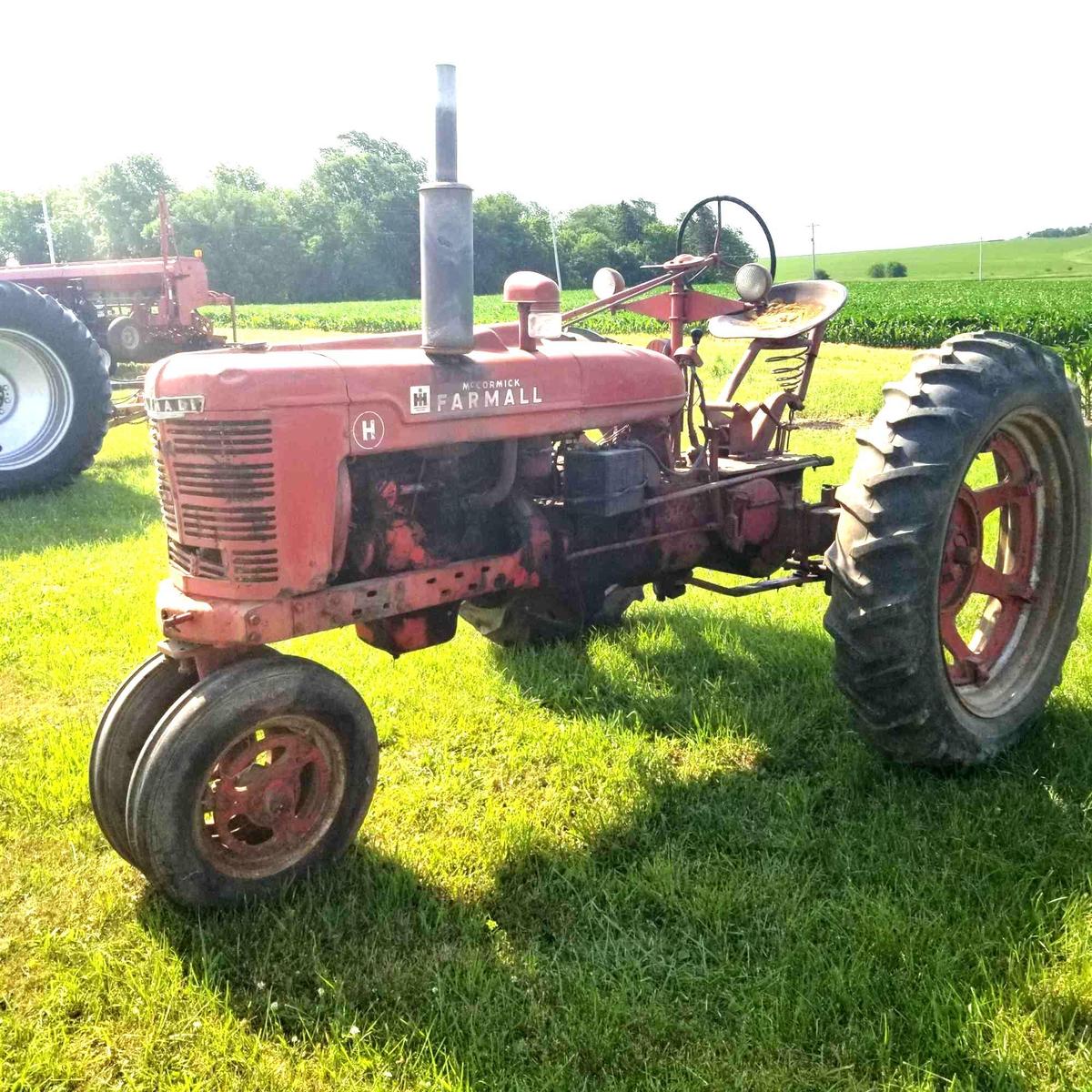 1948 McCormick Farmall H Tractor