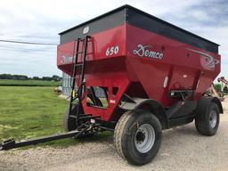 2012 DEMCO 650 GRAVITY BOX & GEAR