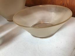 Matching bowl set (2 bowls, 4 Custer dishes) ribbed side