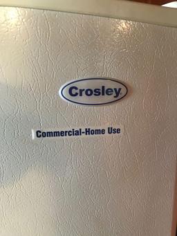 Crosley 16 cu.ft. upright freezer - white - model #WCV16/W3 overall good condition, however some