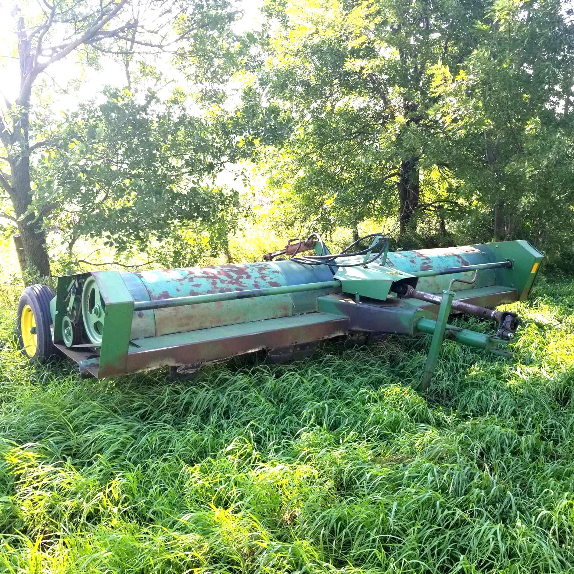 JOHN DEERE 27 PULL TYPE FLAIL CHOPPER