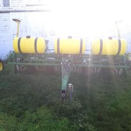 JOHN DEERE 7000 6x30' PLANTER