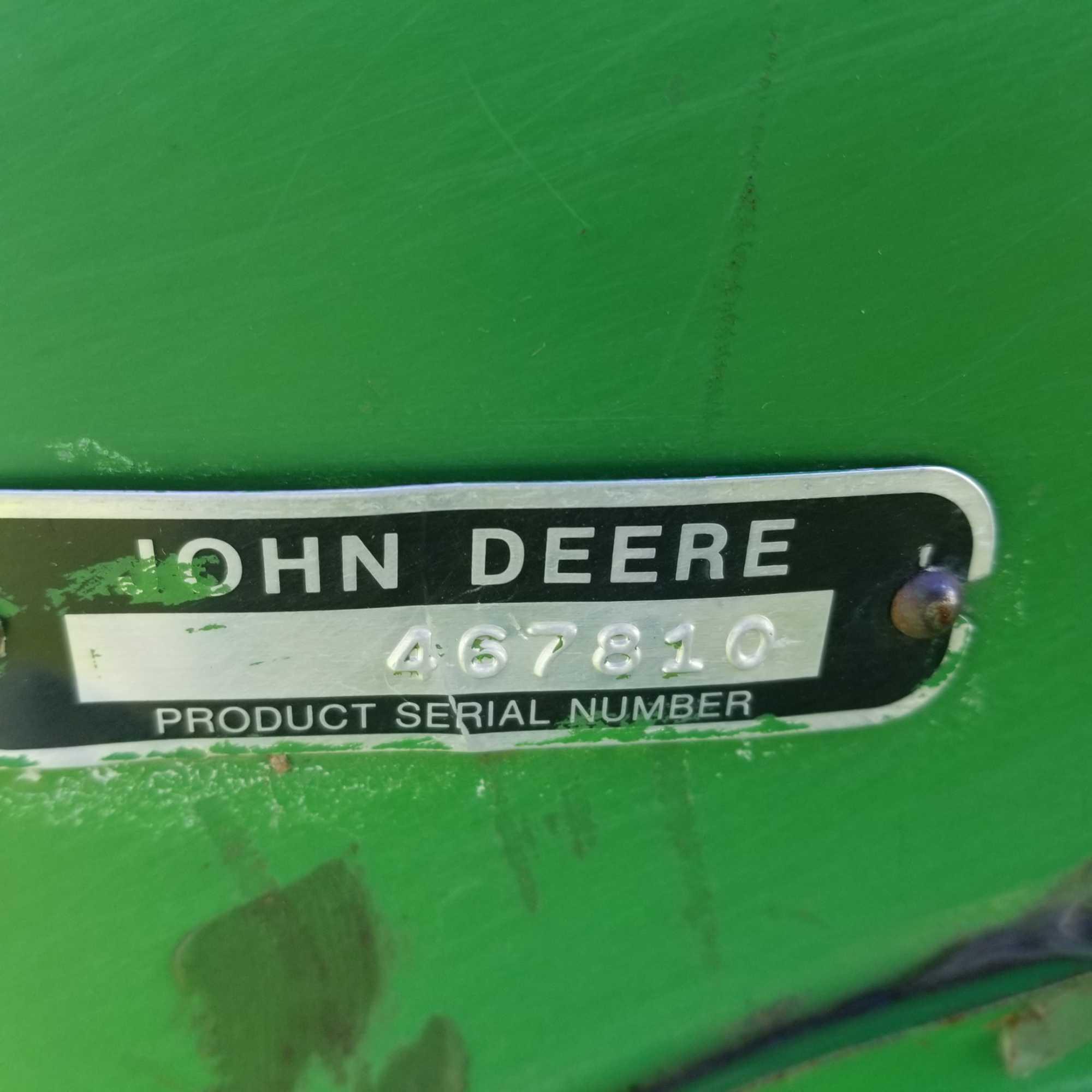 JOHN DEERE 643 POLY 6x30 CORNHEAD