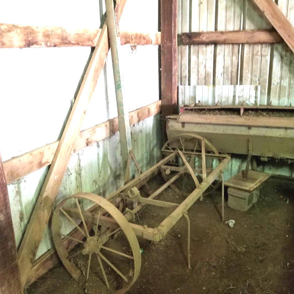 ANTIQUE WOOD BOX DRILL ON STEEL