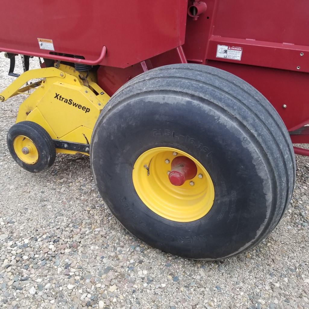 2009 NEW HOLLAND BR7090 ROUND BALER