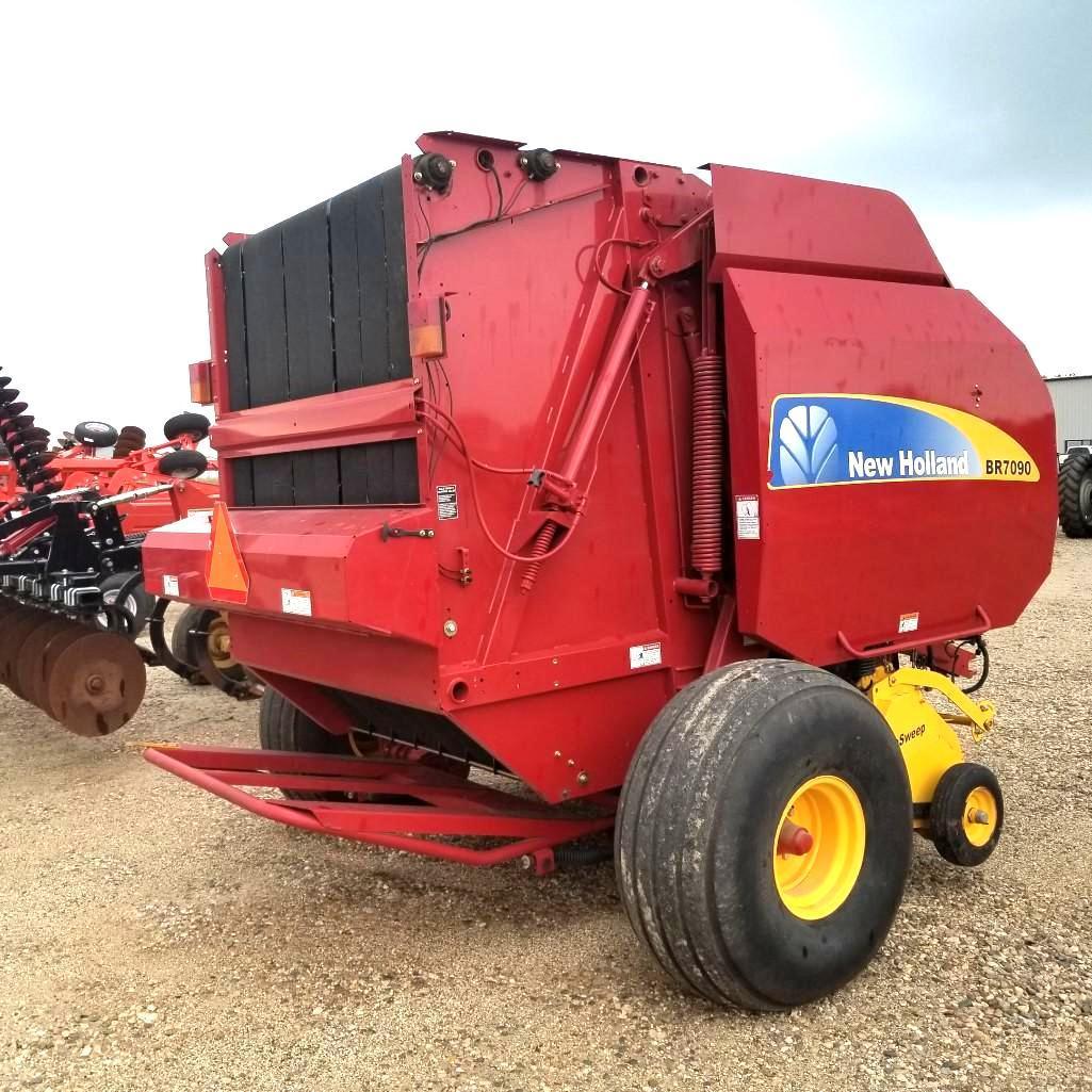 2009 NEW HOLLAND BR7090 ROUND BALER