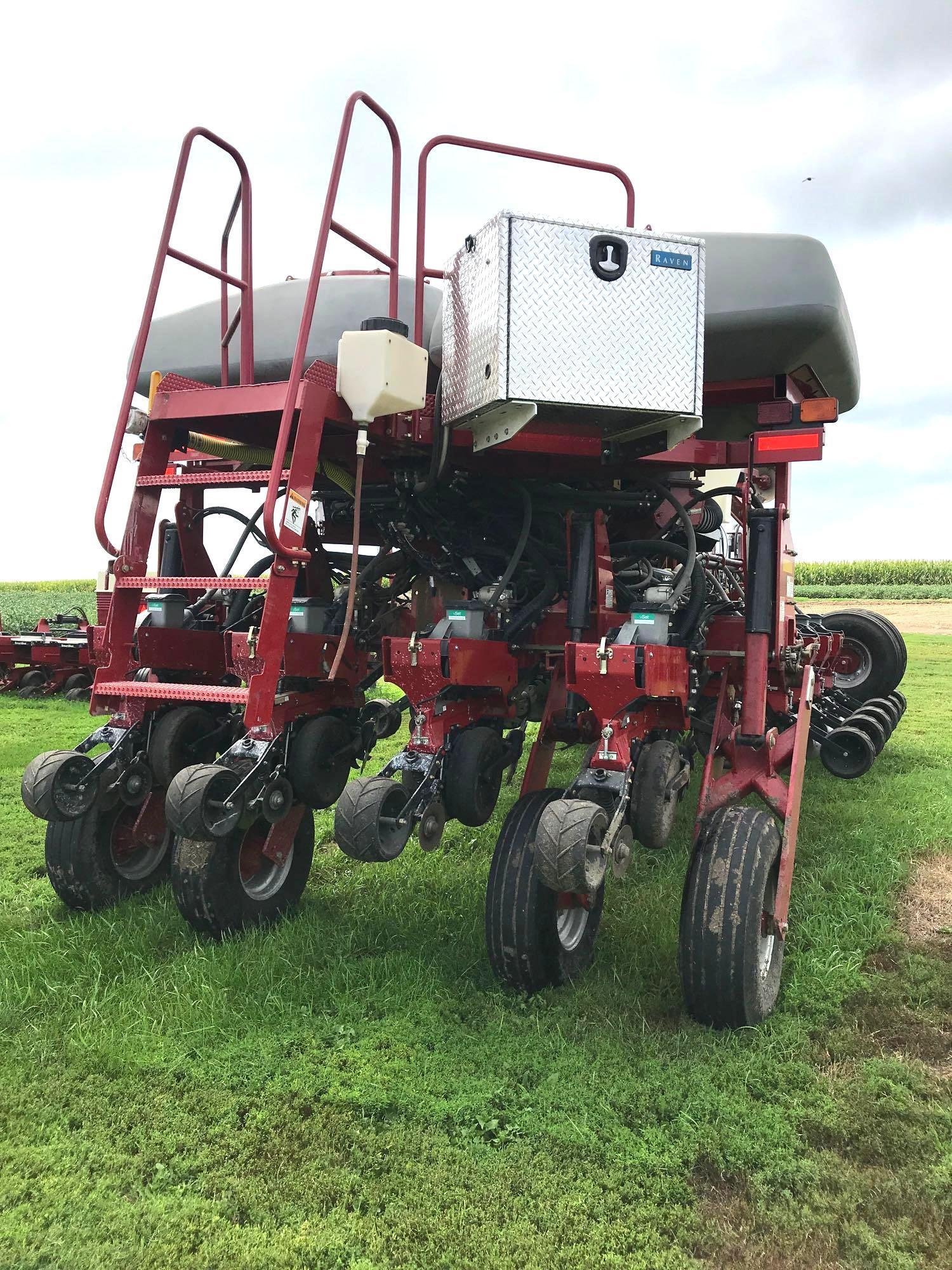 CASE IH 1250 16x30 PLANTER